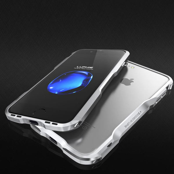 Premium Incisive Aluminum Bumper Case with Prismatic Shape Frame for iPhone 7 / 7 Plus.