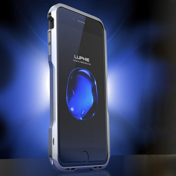 Premium Incisive Aluminum Bumper Case with Prismatic Shape Frame for iPhone 7 / 7 Plus.