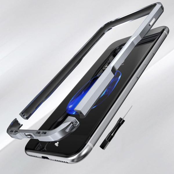 Premium Incisive Aluminum Bumper Case with Prismatic Shape Frame for iPhone 7 / 7 Plus.