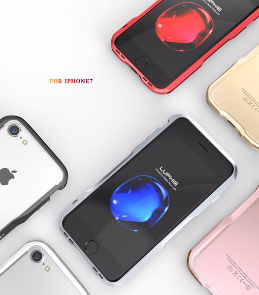 Premium Incisive Aluminum Bumper Case with Prismatic Shape Frame for iPhone 7 / 7 Plus.